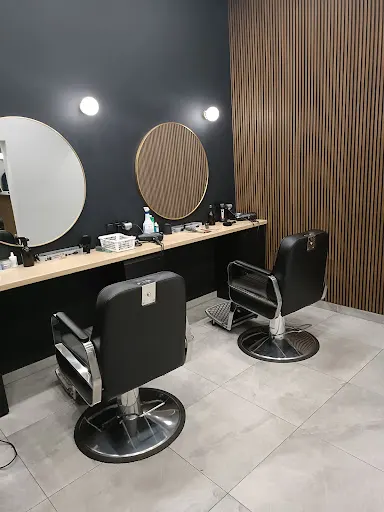 Fryzjer Damsko-Męski Powstańców Warszawy 3 Tarnów